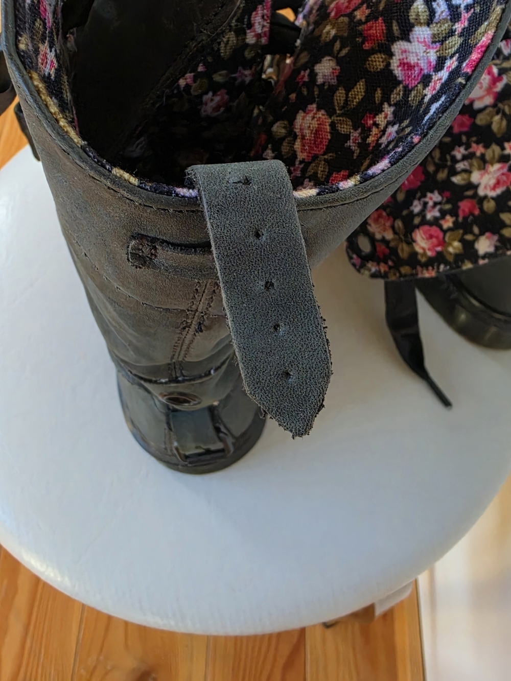 Dr. Martens Triumph 1914 Floral-Trim Black Combat Boots - Picture 4 of 8